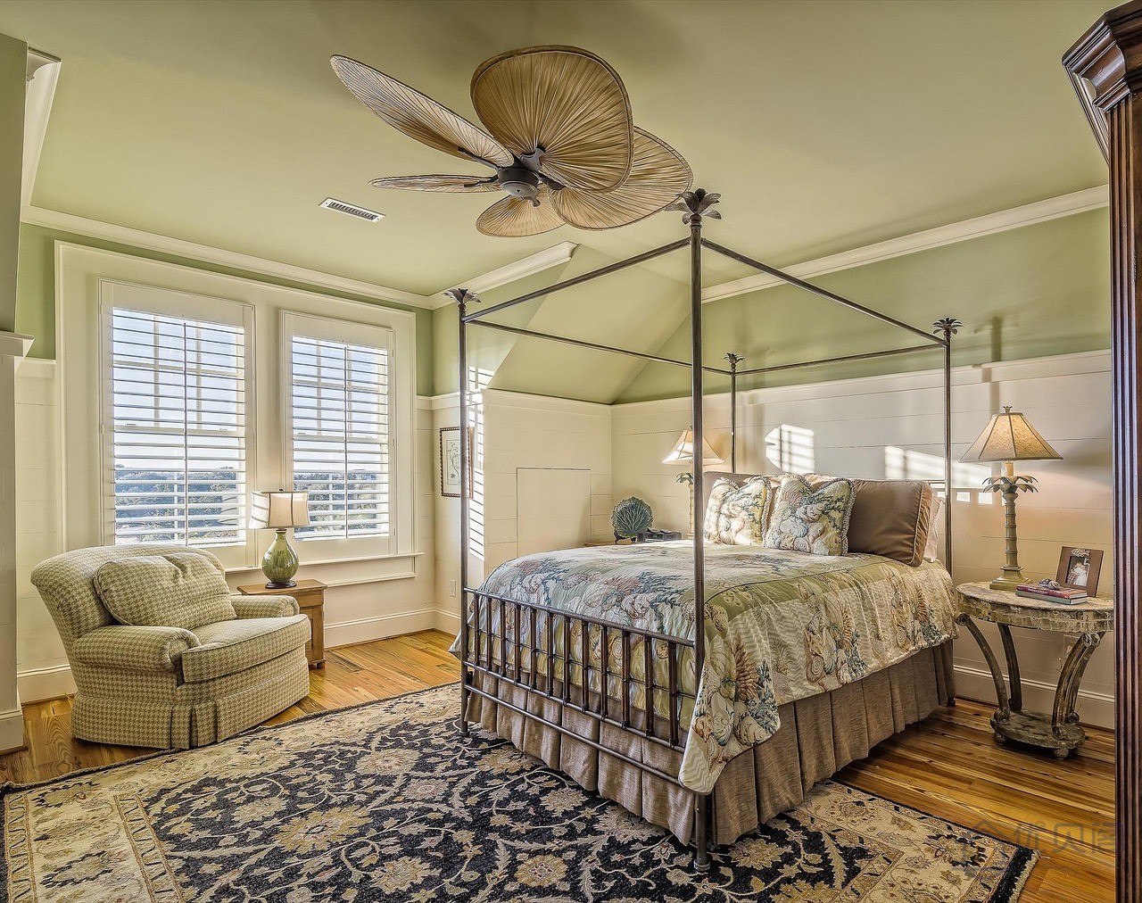 bedroom-389254_1280.jpg