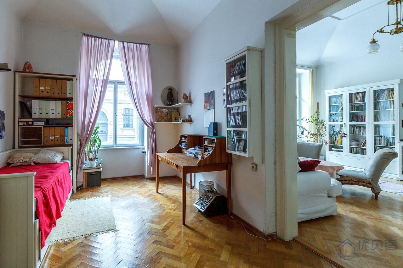 bedroom-527645_1280.jpg