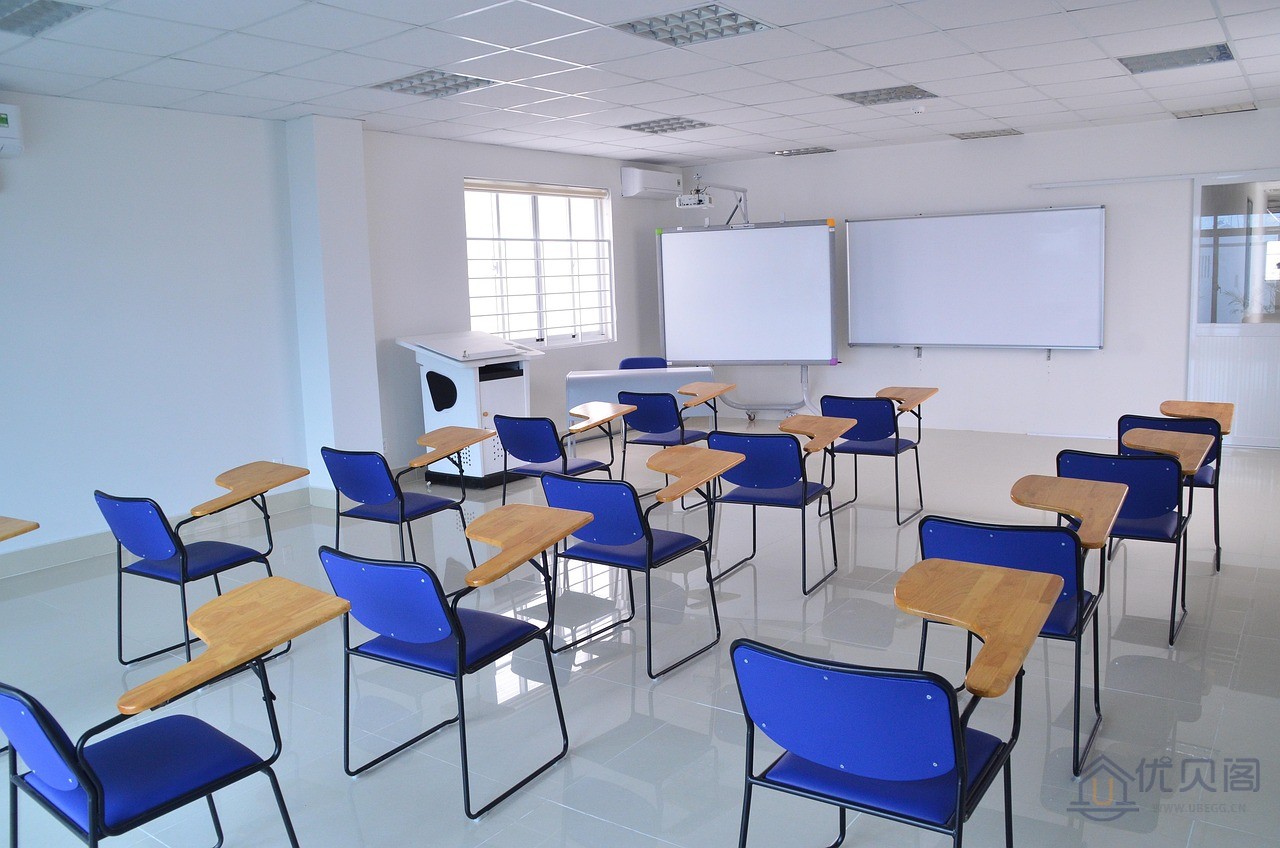 school-2648668_1280.jpg